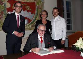 In einer geheimen abstimmung wird präsident fritz keller und auch generalsekretär friedrich curtius das vertrauen entzogen. Wirtschaftsmedaille Fur Fritz Keller