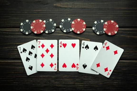 Poker casino playing cards Images - Free Download on Magnific (formerly Freepik)