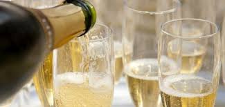 Combien De Calories Dans Le Champomy Le Blog Anaca3 Com Bouteille De Champagne Vin Sans Alcool Verre A Vin Personnalise