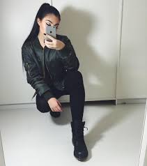 M E R C E D E S On Instagram Sorry For Not Posting Lots Of Pictures These Days I M In A Hairstyle Change Simple And Casual In 2019 Fashion Style