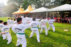 It is located at persiaran raja muda musa, klang and neighbours three other schools: Sk La Salle Klang Sport Demo 16th June 2011 Power Sport Taekwondo