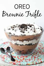 Be The Hero Of Your Next Family Gathering With This Delicious Layered Dessert Fudgy Brownies Creamy Pudding And Or Easy Desserts Trifle Recipe Brownie Trifle
