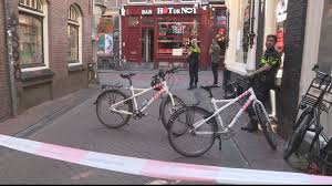 Verdachte steekpartij amsterdam had een terroristisch motief. Beelden Fatale Steekpartij Verspreid Via Social Media Politie Boos Rtl Nieuws