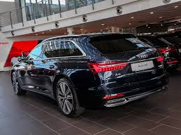 Először is, az autó számos hibái és a karcolásoktól, sőt az egyik vagy a másik dudor. Audi A6 Avant Sport 40 Tdi Quattro S Line S Tronic Auto Senger