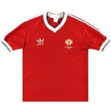 Shop manchester united kids jerseys, apparel and more from fanatics to boost their wardrobe and reward their devotion! Classic And Retro Manchester United Football Shirts Vintage Football Shirts