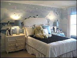 Create A Cool Igloo Style Bedroom Penguin Bedrooms Polar Bear Bedrooms Arctic Theme Bedrooms Winter Wonderl Bedroom Themes Penguin Bedroom Winter Bedroom