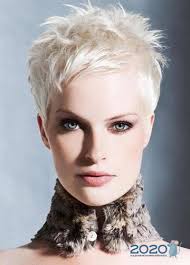 See more ideas about účesy pixie, účesy, pixies. Modni Srazky Podzim Zima 2019 2020 Fotografie Moda
