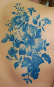 Damit unsere seite kostenlos bleibt und ständig neue bilder bekommt, wird sie von sponsoren unterstützt. Blaues Blumen Tattoo Tattooidee Com