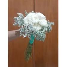 Waktu aku masih kelas 1 sd, aku lagi coba buat tidur sambil meluk guling, terus pas pahaku ngejepit guling dengan kenceng, mulai ngerasain sensasi di daerah kemaluan. 16 Bunga Tangan Hand Bouquet Ideas Wedding Instagram Hand Bouquet