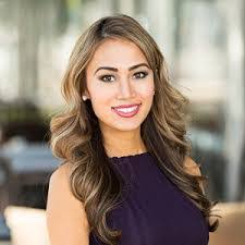 Christina Moir's Instagram, Twitter & Facebook