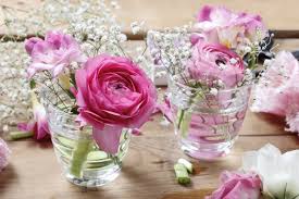 How to decorate a foyer. 24 Wonderful Ways To Decorate Your Home With Flowers