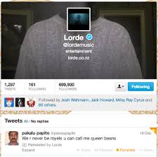 Hard feelings/loveless by lorde not only exemplifies the raw pain of losing a love while bringing to light the stark realness that that love brought into your life and and feeling the pain of it slowly slipping away as you learn that it's no longer. Memebase Lorde All Your Memes In Our Base Funny Memes Cheezburger