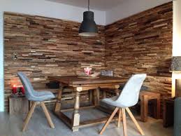 wand holz hutte wandgestaltung wohnzimmer holz wandpaneele holz holzvertafelung