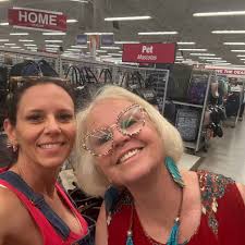 How many people in the group grew up in Arizona?