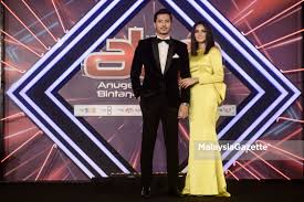 Kosongkan tarikh 8 mei anda, abpbh 29 janjikan malam yang menghiburkan. Fesyen Artis Di Karpet Merah Abpbh31