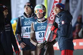 Do rywalizacji na wielkiej krokwi przystąpi 12 polskich skoczków. Duze Zmiany W Reprezentacji Skoczkow Narciarskich Polaczono Dwie Kadry