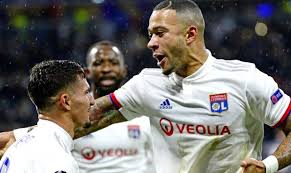 Depay scored 20 goals for lyon in ligue 1 last season. Lyon Boss Blamiert Barca Kein Geld Fur Depay