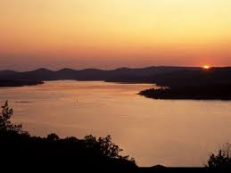 Sunset Over Table Rock Lake Near Kimberling City Missouri Usa Photographic Print Gayle Harper Allposters Com In 2020 Table Rock Lake Kimberling City Table Rock Lake Missouri