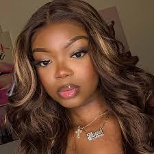 Leona Solomon's Instagram, Twitter & Facebook