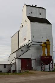 Typical Grain Elevator In Saskatchewan Canada Travel Model Railroad Elevation