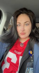 Must be Fighting some demons 🙄🤦 walking up 4th street throwing herself