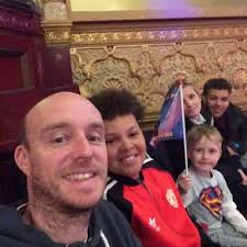 Alex Slater (@AlexSlater_11)