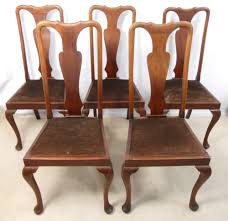 Henkel harris queen anne mahogany extension dining table. Set Of Five Queen Anne Style Mahogany Highback Dining Chairs 243463 Sellingantiques Co Uk