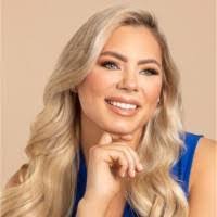 Ashlyn Payne's Instagram, Twitter & Facebook