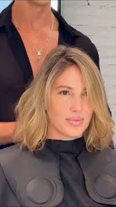 Coupes au carré & Coiffures courtes‎