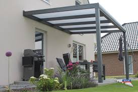 Ein Alu Terrassendach Der Marke Rexopremium 4m X 3m In Anthrazit Mit Rexoclear Stegplatten In Opal Zur Befestig Terrassendach Terrassen Dach Dachkonstruktion