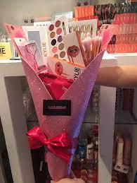 So, choose the best gift for male friend's marriage as per his personality from igp and completely surprise him. Perfect Wedding Gifts For Your Best Friend On D Day
