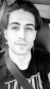La fidanzata, l'account instagram e tutte le curiosità sulla carriera e la vita privata del cantante dei maneskin. Guys Of Eurovision