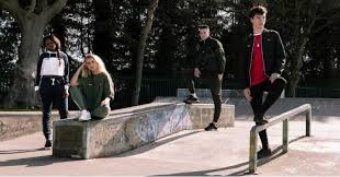 Marchi Streetwear Consigli Sull Abbigliamento Hip Hop Economico Con l´abbigliamento giusto puoi esprimere il tuo stile durante la session in skate. marchi streetwear consigli sull abbigliamento hip hop economico