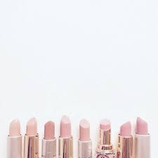 Pink lipstick aesthetic are a theme that is being searched for and appreciated by netizens these days. Aesthetic Fabulously Delicate Cool Chic Style Fashion Makeup Beauty Pink Lips