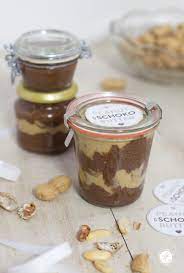 Denn das wohlig warme gefühl, das bereits beim zubereiten der trinkschokolade. Geschenke Aus Der Kuche Peanut Schoko Butter Free Printable Labels Feiertaglich Das Schone Leben