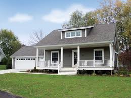 Even if you do use a contractor or building crew to assemble your home kit with sips panels, the job can be done quicker and more efficiently than traditional building methods. Build With Sips Diy Mother Earth News