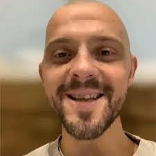 Andrew Oxner's Instagram, Twitter & Facebook