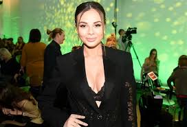 Talentovaná zpěvačka monika bagárová má malé miminko, hvězdnou kariéru, úspěšného manžela a krásný dům, mohlo by se tedy zdát, že jí nic nechybí. Monika Bagarova Po Narozeni Dcery Se Vse Zmenilo Idnes Cz