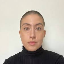 Colette Peck's Instagram, Twitter & Facebook