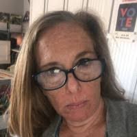 Kathryn Kloster's Instagram, Twitter & Facebook