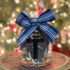 And chances are, you'll be a part of a secret santa at least once during the holiday season. Last Minute Holiday Gift Ideas Everyday Party Magazine