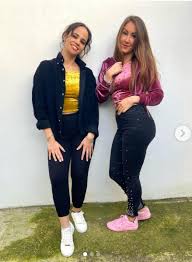 كنزي عمرو دياب ترقص بطريقة احترافية وتتعرض للانتقادات. Ø¨ÙˆØ§Ø¨Ø© Ø§Ù„Ø®Ø¨Ø± Ø§Ù„ÙÙˆØ±Ù‰