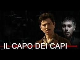 Il capo dei capi non è unicamente la storia di riina, ma anche quella dei suoi grandi nemici, i martiri che hanno combattuto la mafia fino alle estreme giovanni brusca (domenico centamore), soprannominato in lingua siciliana u verru (il porco), ma anche lo scannacristiani per la sua ferocia, è. Toto Riina Il Capo Dei Capi Youtube