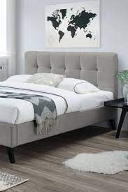 tweepersoonsbed fleur heeft de looks van een boxspring maar heeft eigenlijk de kenmerken van een bed het is ee tweepersoonsbed slaapkamer inspo meubel ideeen
