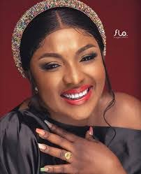 Esther Ene's Instagram, Twitter & Facebook