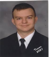 Polly Waters's Instagram, Twitter & Facebook