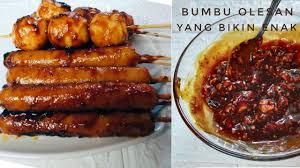 Panaskan margarin hingga meleleh, tumis bawang merah dan olesi sosis yang sudah dipotong dengan saus bumbu, bakar di pan / wajan anti lengket dengan api kecil. Bikin Bumbu Olesan Ini Enak Banget Bakso Sosis Bakar Youtube