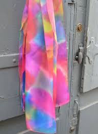 Decouvrez Nos Superbes Foulards Peints A La Main Maison Des Canuts Boutique Soie Lyon Croix Rousse Soierie Boutique En Ligne Boutique