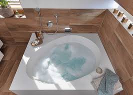 Bitte passen sie ihre auswahl an. Grosse Eckbadewanne Eckbadewanne Grosse Badewanne Badezimmerideen