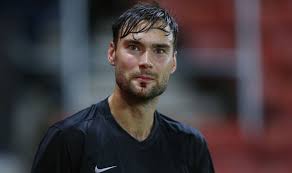 Book club together with @forlagetm. Fc Midtjylland Midifelder Tim Sparv Has Admitted He S A Man Utd Fan Football Sport Express Co Uk